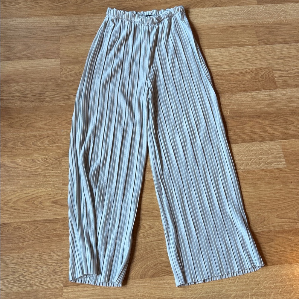 Made by Johnny S/M light grey pleated wide leg‎ pants Boho beach cover up